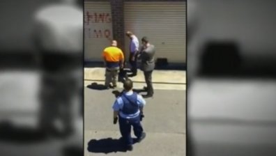 Австралийската полиция арестува двама тийнейджъри - искали да извършват атентат