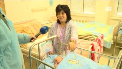 7 бебета са проплакали на Коледа в болницата "Св. Анна"