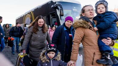 Туроператори лъжат украинските бежанци, причиняват опашки на "Дуранкулак"