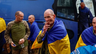 Най-голямата размяна на военнопленници между Русия и Украйна приключи