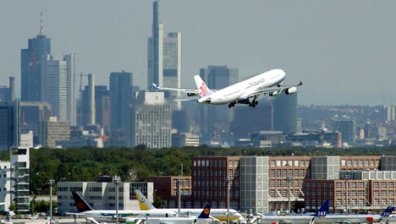Служители на летища в Германия излизат на протест