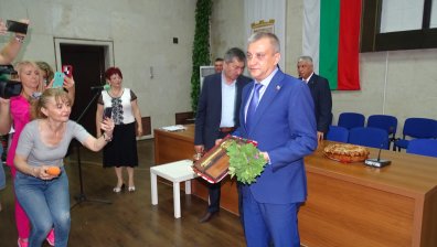 Новият кмет на Благоевград встъпи в длъжност и обеща да развие областния център
