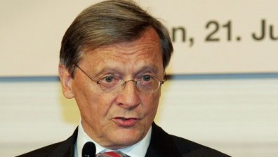 Бивш австрийски канцлер напуска надзорния съвет на "Лукойл"