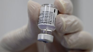 Болниците в Чехия са на ръба, страната получава 100 000 дози на Pfizer от Франция