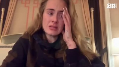Адел отмени концерти във Вегас и се скъса да повтаря "съжалявам" (ВИДЕО)