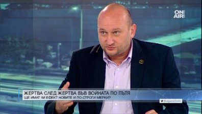 Шефът на МЕНСА: Жертвите на пътя няма да намалеят, ако махнат знаците за камери