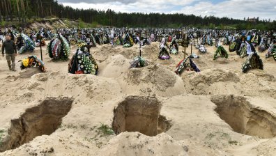 Телата на 1288 цивилни са открити край Киев, повечето са разстреляни