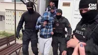 Задържаха още двама за бомбените заплахи, подозират, че организацията идва от Русия