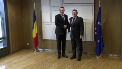 Барозу отрече да е искано ограничаване на британския пазар на труда за българи и румънци