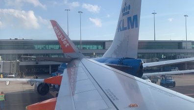 Два самолета се сблъскаха на летището в Амстердам
