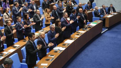 Промените в Конституцията. Как протече денят в парламента?