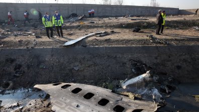 Три жертви на катастрофа на полицейски самолет в Иран