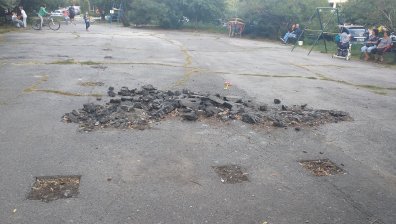 Година след ремонт: Детска площадка в кв. "Младост&ldquo; е в покъртително състояние