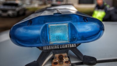 Камион самокатастрофира на Прохода на Републиката, на пътя има разлив на масло