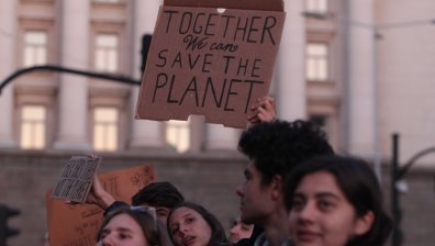 Над 4 млн. души се включиха в най-голямата климатична стачка в историята