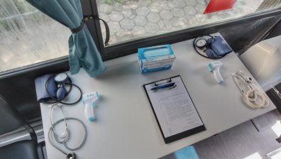 Мобилният пункт за ваксинация в София отвори врати