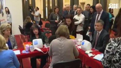 Депутати си измериха кръвната захар на деня за борба с диабета