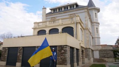 "Превзеха" вила на Путин във Франция, правят я дом за украински бежанци (ВИДЕО)