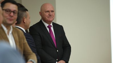 Скандалният случай с гавра с дете прати образователния министър във Враца