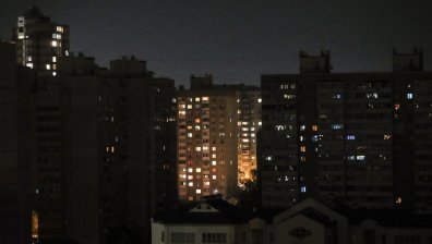 Пуснаха тока и водата в Киев, заради щетите призовават гражданите да пестят