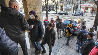 Ръководителят на щаба за бежанците е подал оставка?