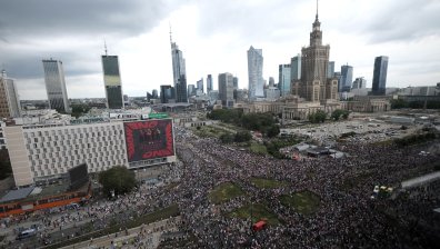 Полша с повече войски по границата, беларуски хеликоптери са нарушили въздушното ѝ пространство?