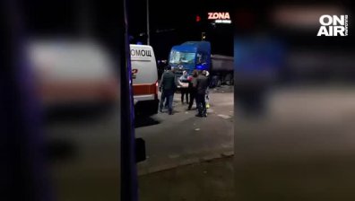 Тежка катастрофа между камиони на бул. "Сливница" в София