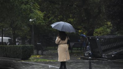 Бурен вятър с пориви до над 100 км/ч причини инциденти и щети
