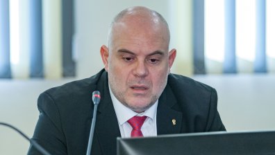 Гешев: Не може всички проблеми да се прехвърлят на съдебната власт