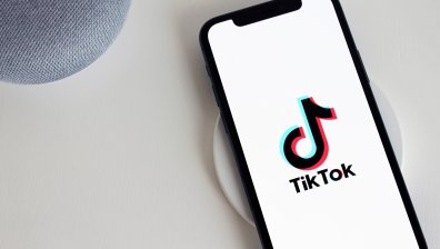 Жена от Търново опита да се самоубие на живо в TikTok след любовна измама
