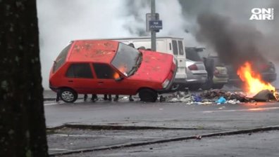 Напрежението във Франция отново ескалира: Ученици блокираха училища