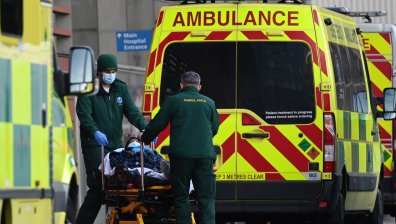 Влизаш във Великобритания само с отрицателен PCR, самоизолираш се за твоя сметка