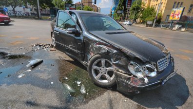 Смъртоносен ден по пътищата: 3 жертви и 42-ма ранени в 34 катастрофи
