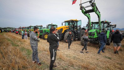 Фермерският съюз се присъедини към протестите и поиска оставката на Вътев