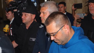 Варненски общински съветници с по-лека мярка, Благомир Коцев остава в ареста