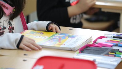 Учениците от 5 до 12 клас от малките населени места се връщат в клас