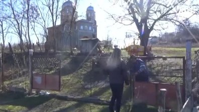 Най-голямата църква в Силистренско стои празна и полуразрушена