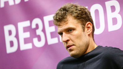 Везенков вкара 10 точки при загуба на "Сакраменто" от "Голдън Стейт"