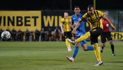 "Ботев" (Пд) разби "Левски" с 3:1 и се качи на върха в класирането
