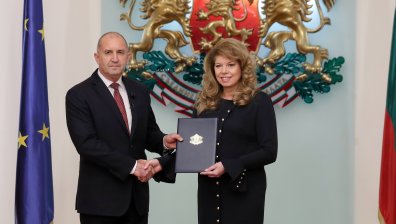 Българите са оптимисти за по-добър живот, ръст в одобрението за Радев и Йотова