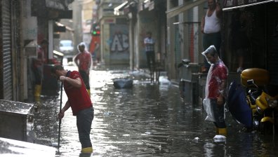Наводнения в Турция взеха жертва, 3 деца са в неизвестност