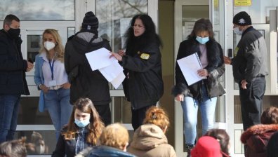 Отлагат с един месец въвеждането на изцяло електронните рецепти