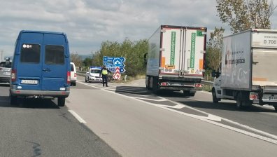 Карайте внимателно! Натоварено е движението по магистралите преди Гергьовден
