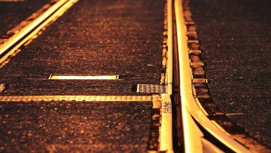 Товарен влак се сблъска с камион край Раднево