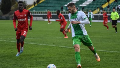 Десетима от "Пирин" удариха с 2:1 "Ботев"&nbsp;във Враца