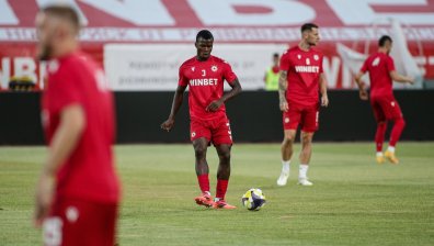 ЦСКА към феновете: Търпение и подкрепа, заставаме зад Радослав Златков и Душан Керкез