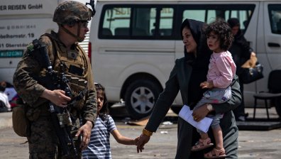 Бежанската вълна от Афганистан: Лайтмотив на задаващите се трети избори?