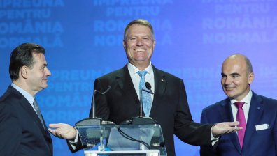 Йоханис и Дънчила на балотаж за президентския пост в Румъния