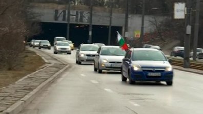 Автошествието стигна да къщата на премиера в Банкя (видео)