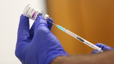 Литва също спира временно ваксинациите с AstraZeneca